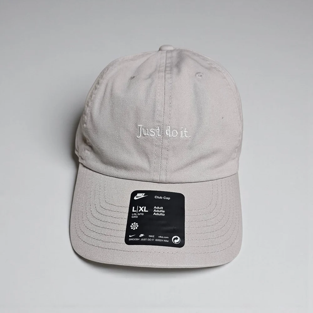 Nike Beige Baseball Cap - Picture 1 of 2